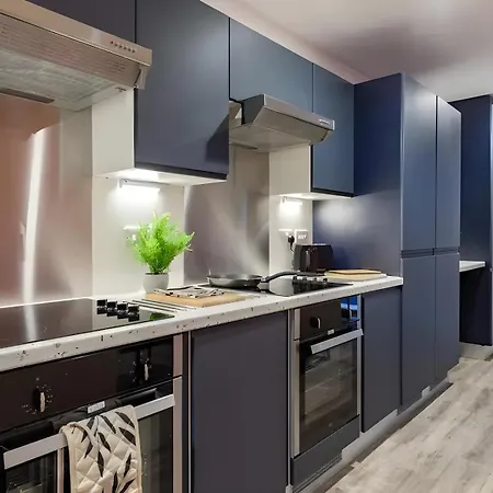 Terry Frost Budget-friendly Ensuite For Students Only